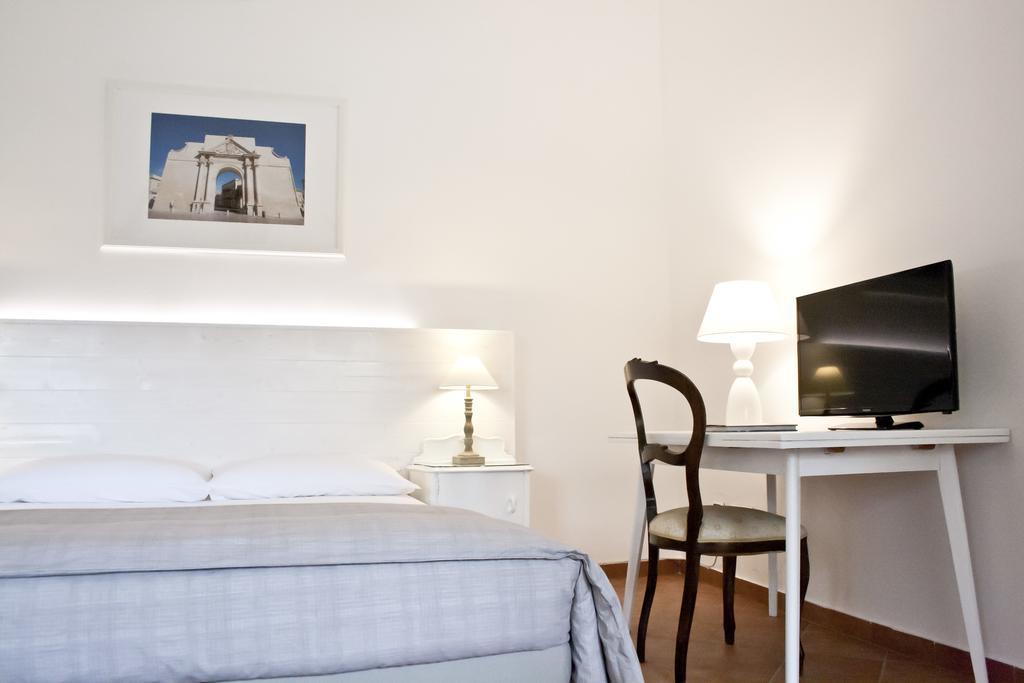 And So Bed & Breakfast Лече Стая снимка