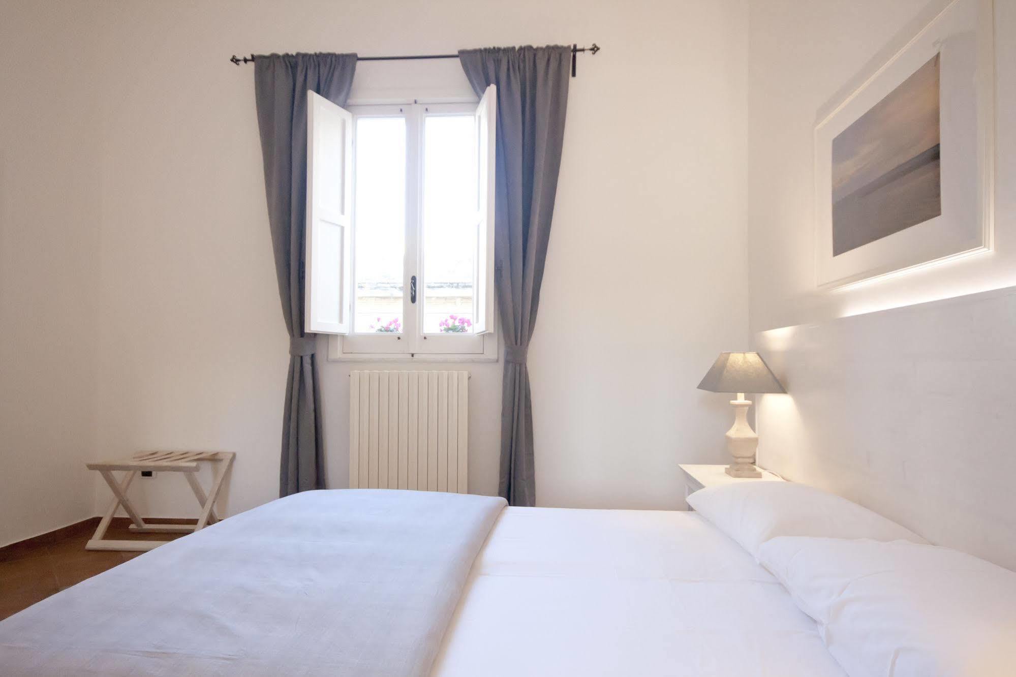 And So Bed & Breakfast Лече Екстериор снимка
